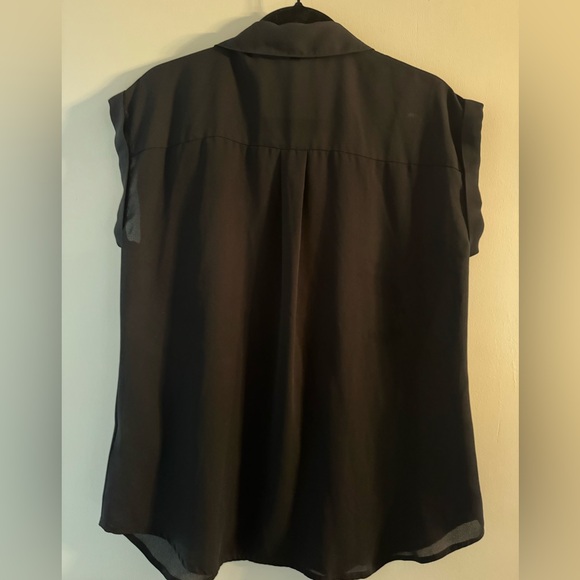 Express Black Short-Sleeve Zip-Front Blouse with Chest Pockets - Picture 2 of 3